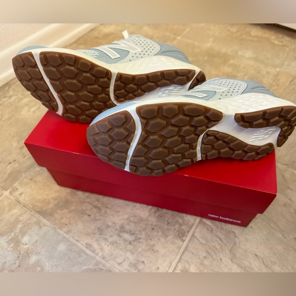 Brand New Women’s New Balance 520v7 shoes size 6 - Picture 5 of 8